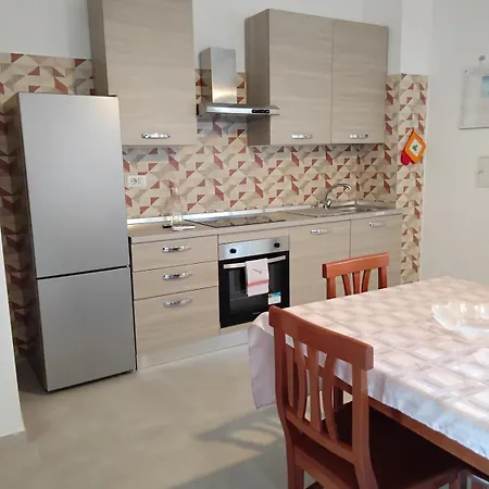 Casa Acqua Marina بيشيلي